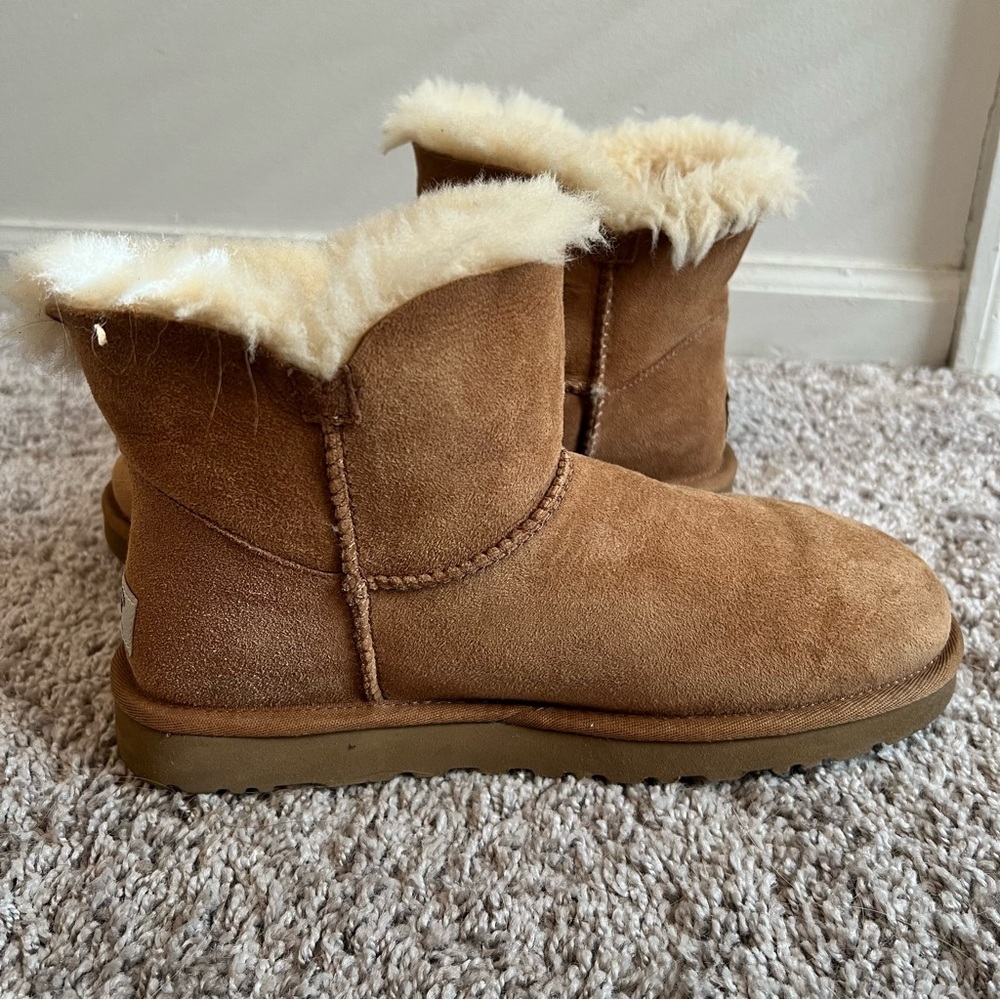 {UGG} mini Bailey button boots - chestnut brown - Picture 6 of 9